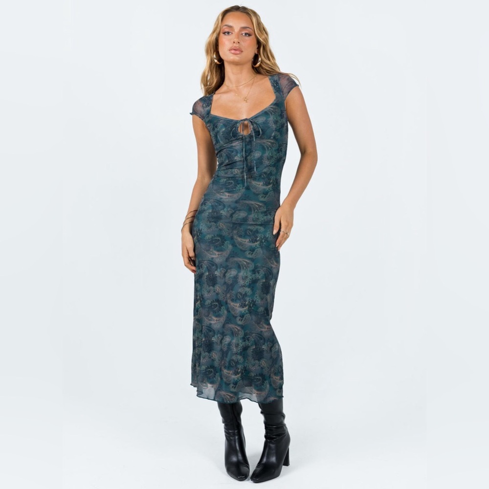 MOTEL LUNAMA DRESS TONAL BLUE PAISLEY